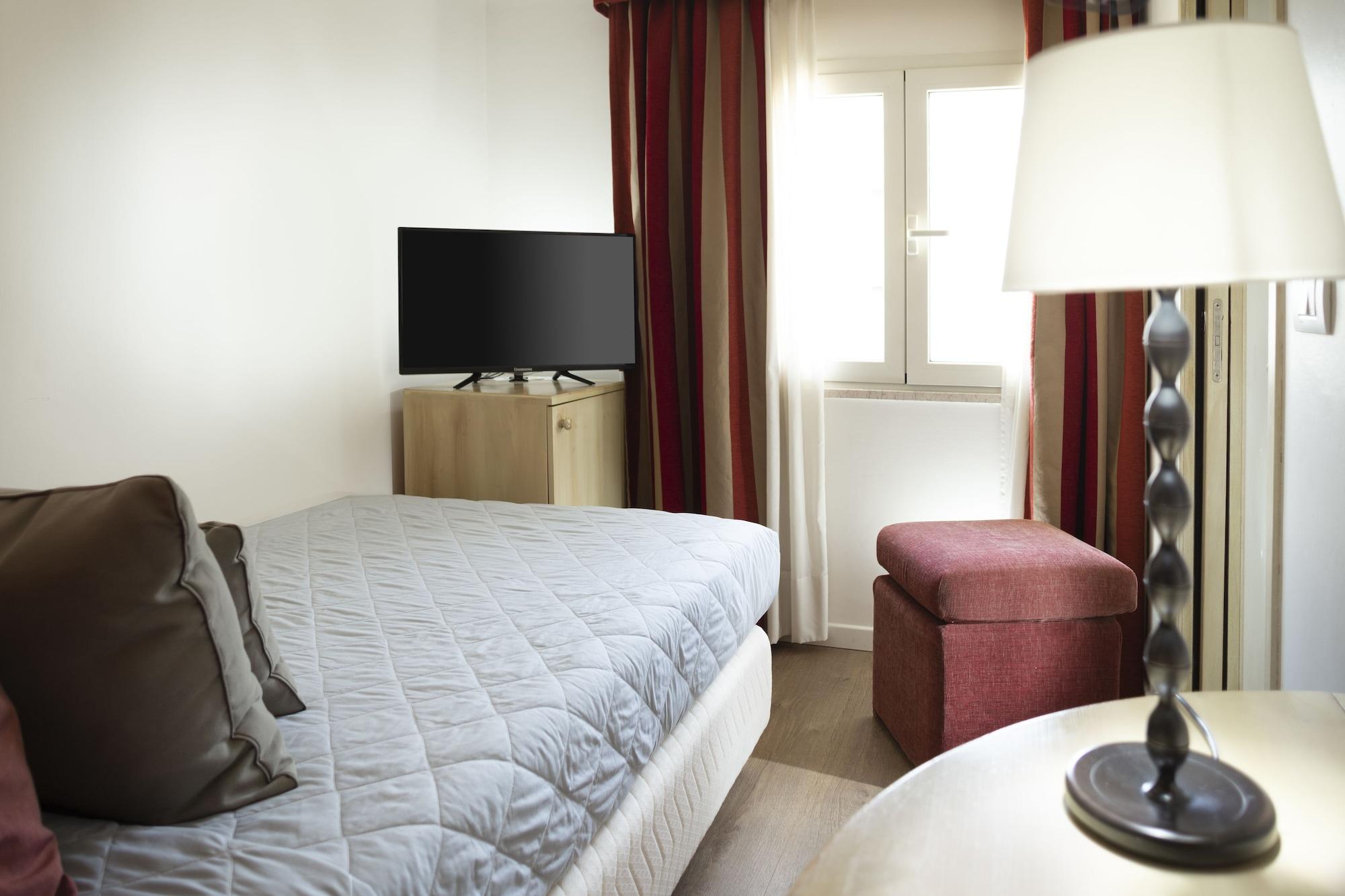 Hotel Lamorosa Римини Екстериор снимка