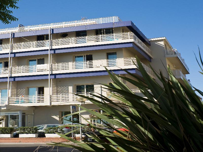 Hotel Lamorosa Римини Екстериор снимка