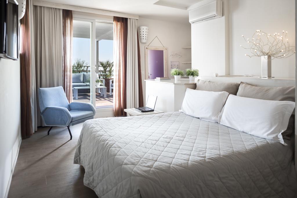 Hotel Lamorosa Римини Екстериор снимка