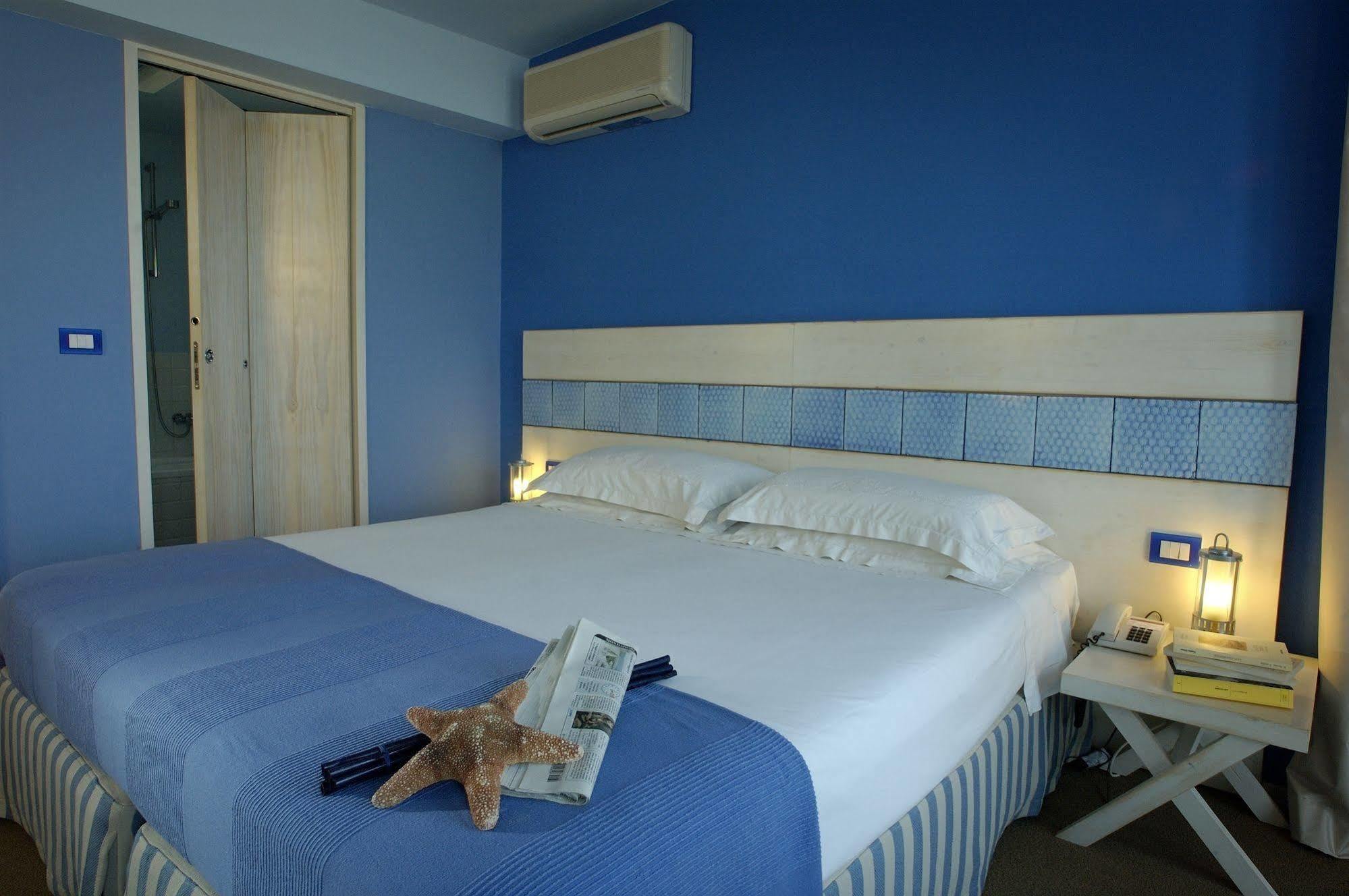 Hotel Lamorosa Римини Екстериор снимка